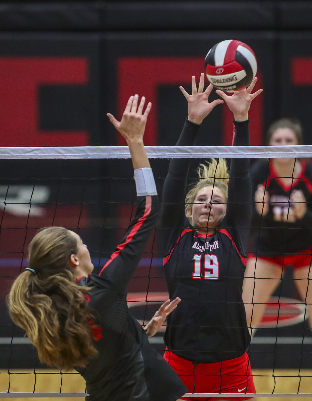 091118-MAC-volleyball-013